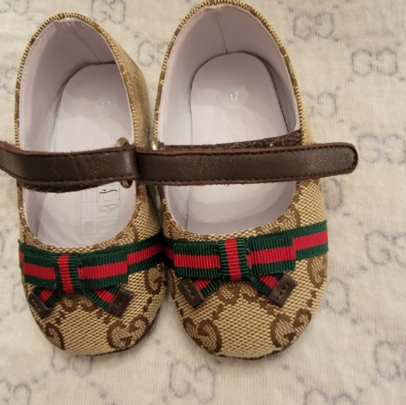 Authentic size 17 girls Gucci Ballerina Flats - Picture 2 of 3